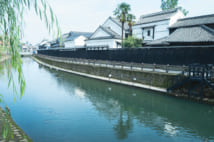 巴波川沿いの蔵造りの街並み