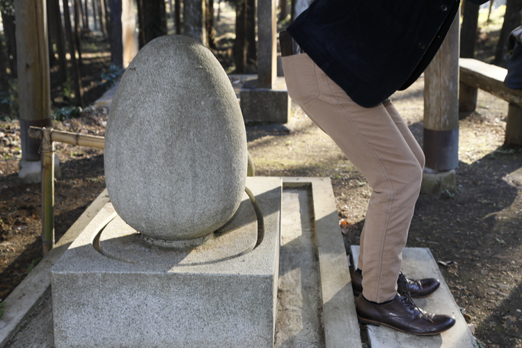 尻を突き出し痔の治療を祈願