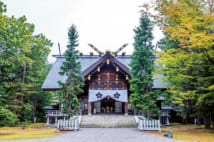 北海道旭川・上川神社（写真／アフロ）