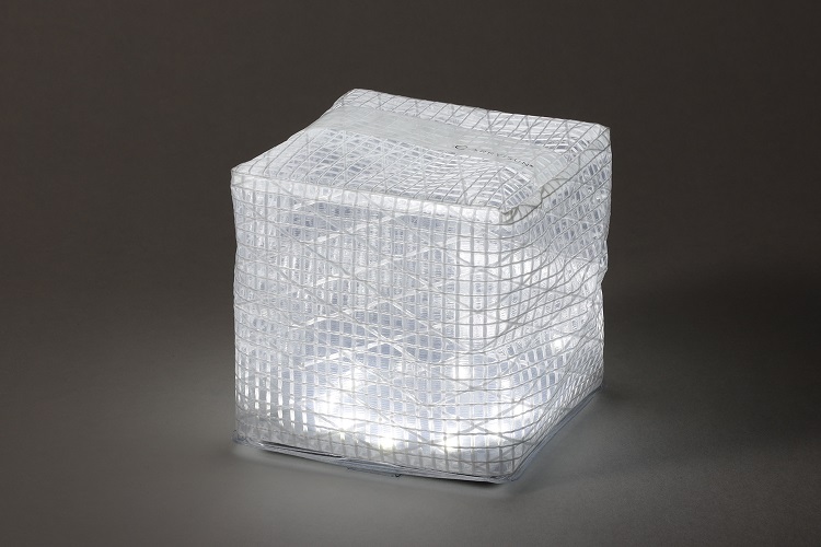 緊急時にも、普段のスタイリッシュアイテムとしても