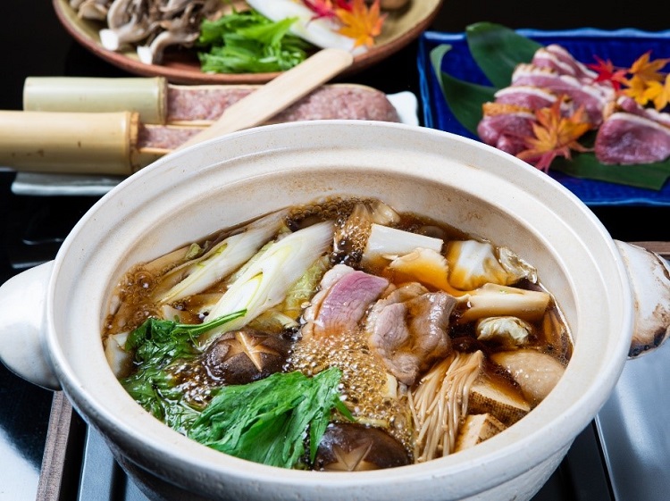 今年の忘年会は蕎麦がトレンド 老舗蕎麦屋 やぶ久 の極うま 鴨鍋 を銀座で味わう Newsポストセブン
