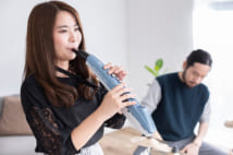 リコーダーのようにさまざまな音色を奏でることができるデジタル管楽器『エアロフォン・ミニ』
