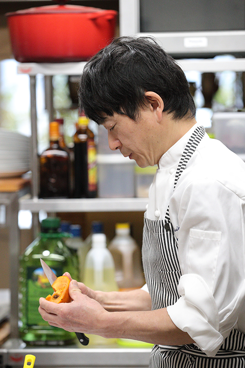 フレンチの名店で培った技術で作る病院食は絶品（撮影／平野哲郎）