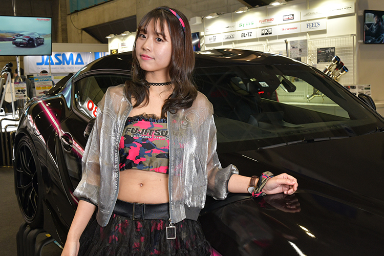 「東京オートサロン2020」で見つけた美女コンパニオン