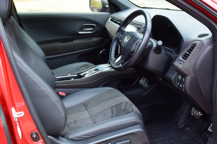 初期型に比べて乗り心地も大幅改善した現行ヴェゼル（ホンダ）