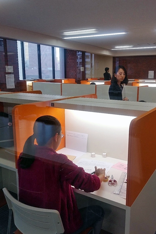 自習室で行った山脇学園中学の「探求サイエンス入試」