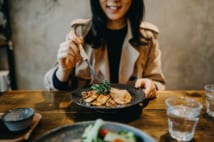 パパ活をする女性たちの本音とは?(写真/ゲッティイメージズ)