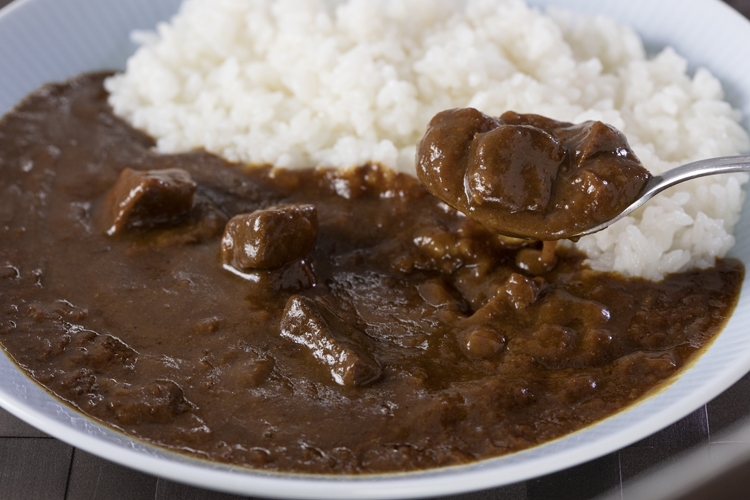 奈良の「柿と猪のジビエカレー」