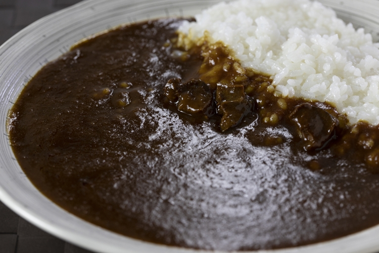 長崎県の特産を使った「さざえカレー」