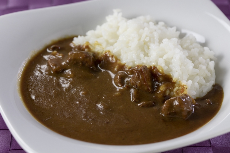 鹿児島の「とんこつベースの霧島神話豚カレー」