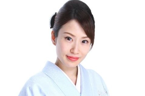 講談師一家に生まれ育った一龍斎貞鏡さん