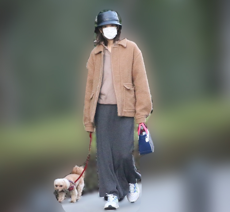 写真 桐谷美玲 妊娠発表前日 絶世の美犬 とスニーカー散歩姿 Newsポストセブン Part 2