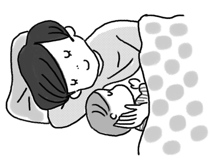 沿い乳をすると母子ともにリラックスしてよく眠れるようになる。夜間授乳に限らず日中でもOK（イラスト／すぎやまえみこ）