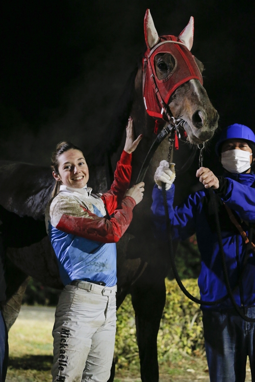 美人騎手ミカエル ミシェル 勝利後 みんな大好きです Newsポストセブン