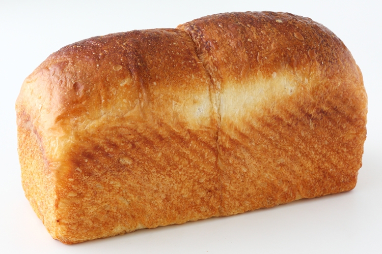 長時間発酵させた「シニフィアン　シニフィエ」の食パン