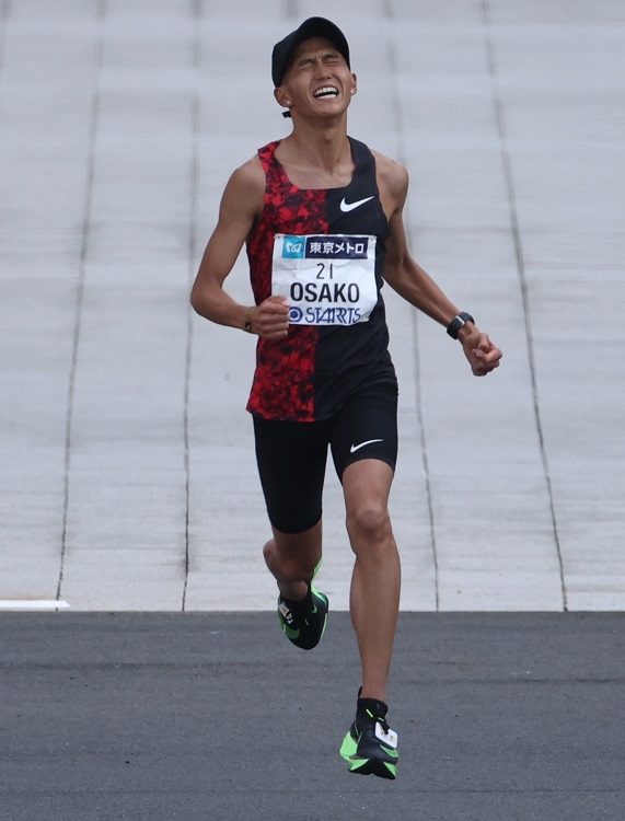 ここ2年あまりの日本記録ラッシュに2回も貢献した大迫が履く靴とあれば誰しも…（写真／GettyImages)