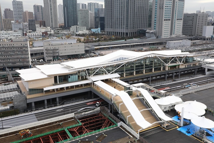 折り紙イメージの高輪ゲートウェイ駅（時事通信フォト）