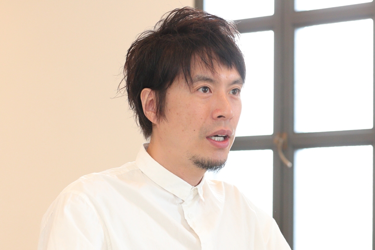 「作りたくないときは作らなくていい、それは怠けているわけじゃない」と話すコウケンテツさん(撮影/平野哲郎)