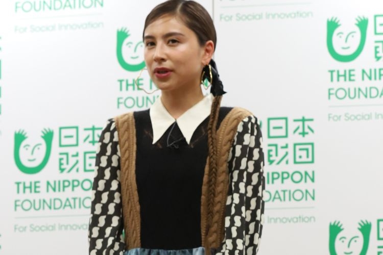 ラブリが警察から事情聴取 女友達へのキスでトラブルに Newsポストセブン ラブリが警察から事情聴取 女友達へのキスでトラブルに Newsポストセブン