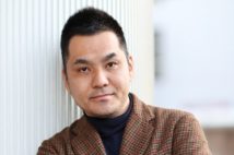 ノンフィクションライターの中原一歩さん(撮影/横田紋子)