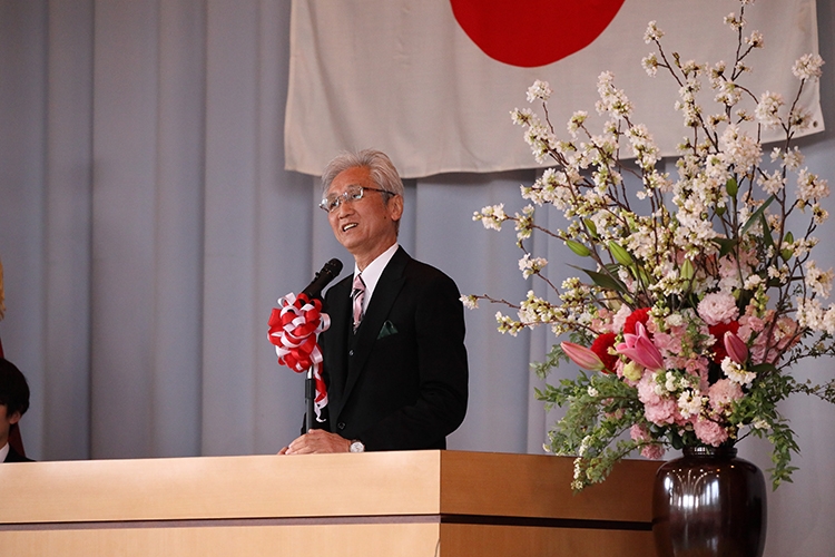 学校を変えた西郷校長もついに”卒業”（撮影／浅野剛）