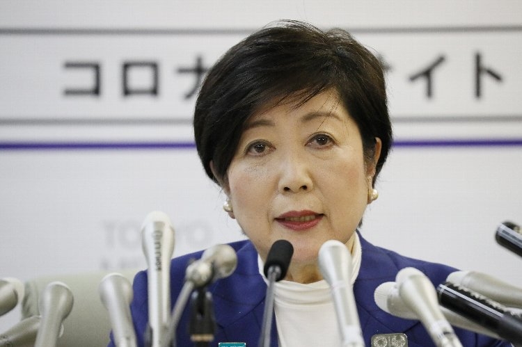 目の下 小池 知事 黒岩知事と小池知事とのやり取りから、新聞の凋落を連想 (下)