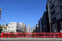 お笑い芸人が愛する「中野新橋」 なぜ彼らはこの街に惹かれるのか?