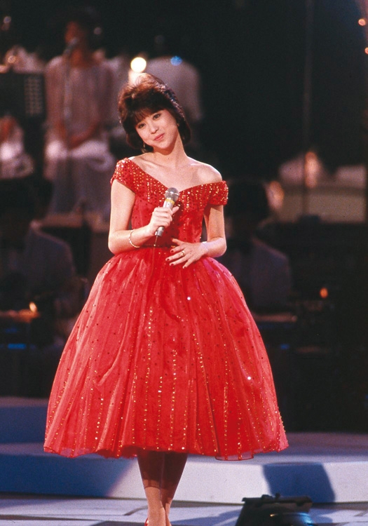 4月でデビュー40年　（C）松本良則）