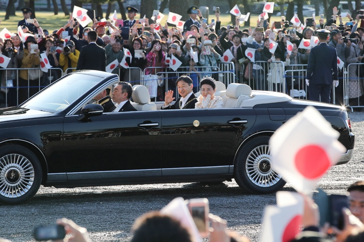 天皇陛下即位パレードのオープンカー 五輪延期で今どこに Newsポストセブン