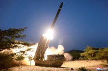 3月29日に北朝鮮から発射された短距離ミサイル(EPA=時事通信フォト)