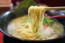 ラーメン1杯は高くなった?安くなった? 2001年以降の相場感の変化