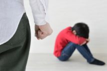 「長期休校」で子供たちに別のリスクが(写真/PIXTA)
