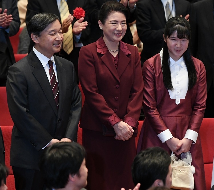 両陛下は医療関係者への差別に胸を痛められているという（写真は昨年12月、東京・港区。撮影／JMPA）