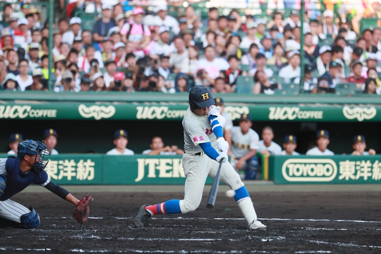 失投を見逃さない選球眼とミート力はピカイチ（撮影／松橋隆樹）