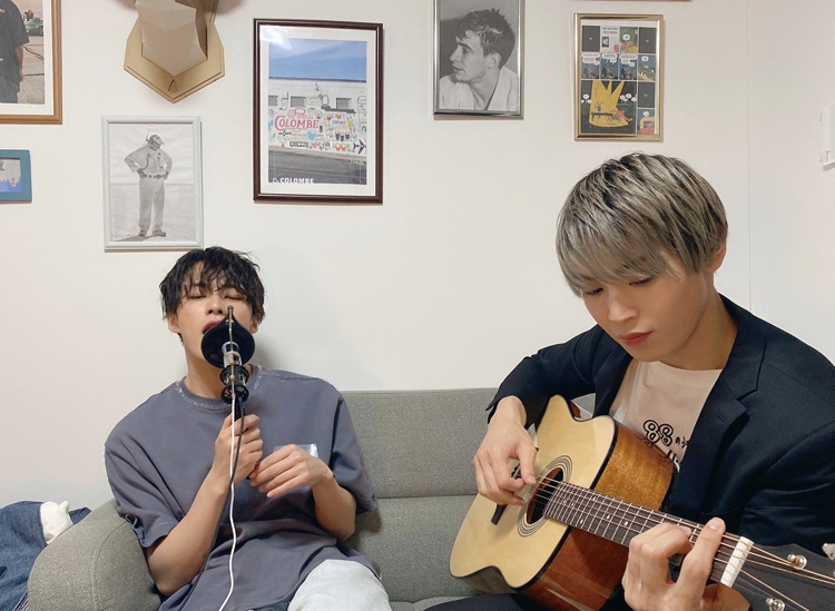 河野純喜（左）と與那城奨