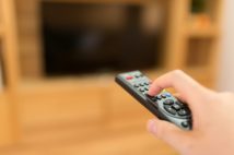 テレビはなぜ「演出」をするのか　現場から感じられる苦悩と傲慢さ