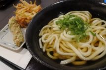 はなまるうどん「かけ」70円値上げの影響は? 丸亀製麺とコスパ比較