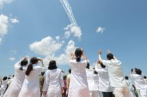 苦労を強いられている人も(時事通信フォト)