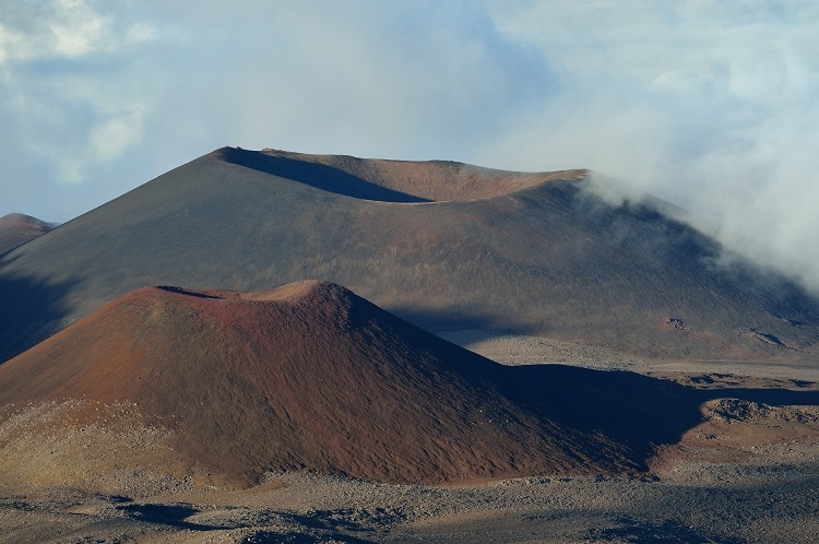 世界一高い山はエベレストではなくハワイにある山だった（時事通信フォト）