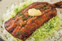 ソース味の蒲焼は懐かしい屋台の味