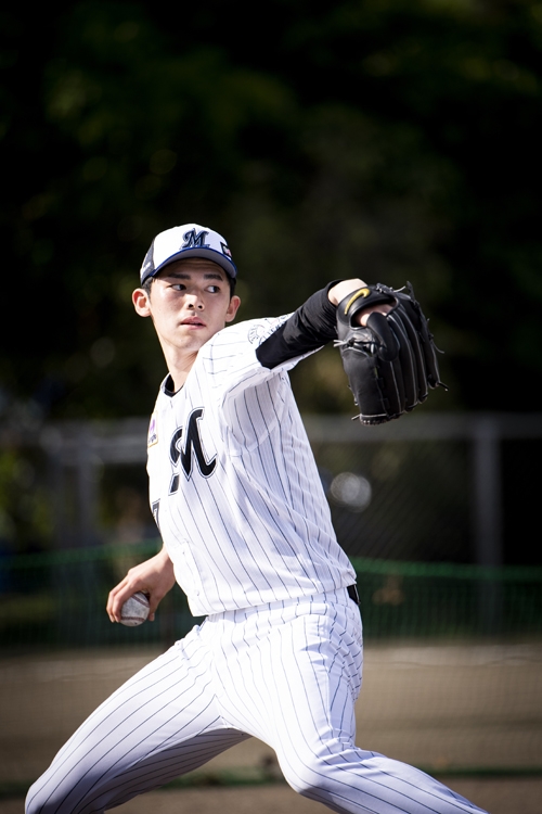 ダイナミックなフォームから160kmを連発する