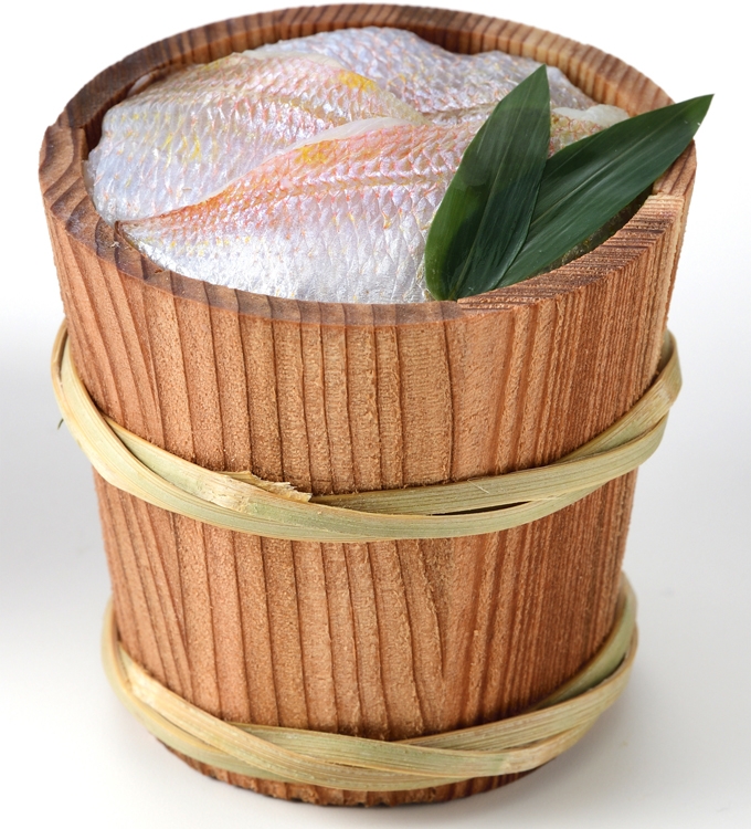 レンコンダイに塩と酢の調味を加えた