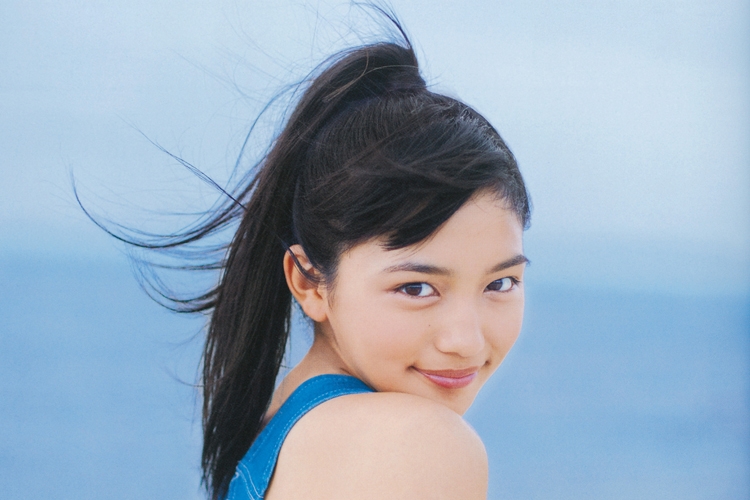 大人の階段をのぼっていた頃の川口春奈 カメラ見つめる姿 Newsポストセブン 大人の階段をのぼっていた頃の川口春奈 カメラ見つめる姿 Newsポストセブン
