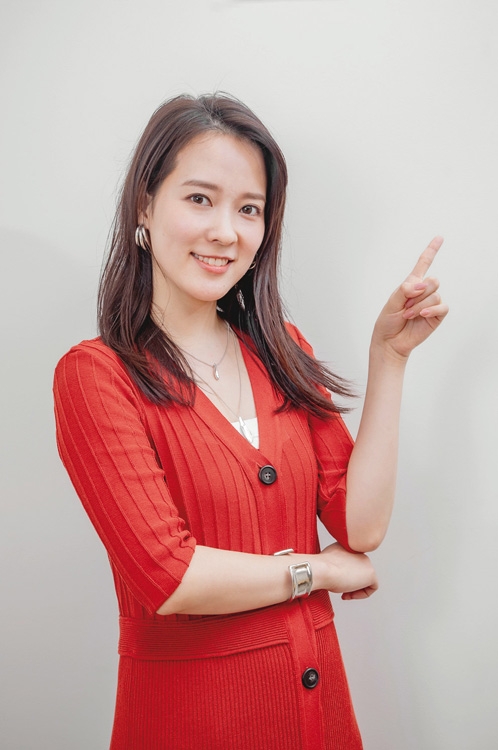 「家電製品アドバイザー」の資格を持つ家電女優・奈津子