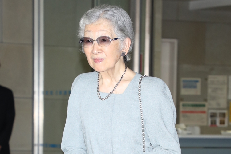 美智子さま 新居でおこもり生活 原因不明の微熱に不安も Newsポストセブン