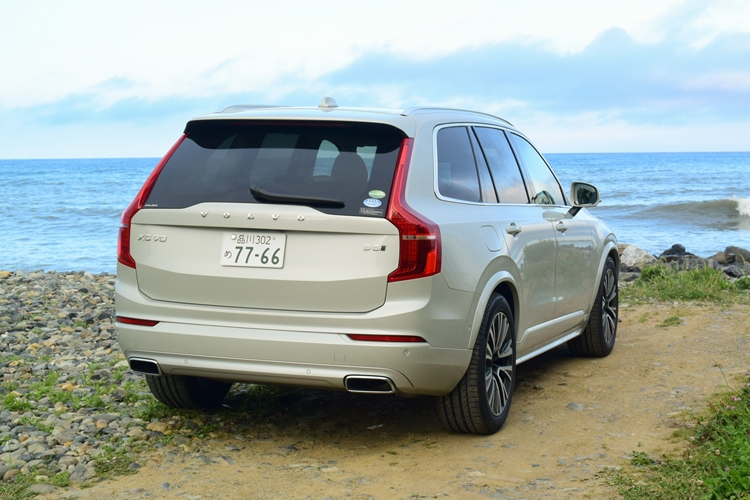 大型SUVの乗り味は体感してみなければ分からない（ボルボXC90）