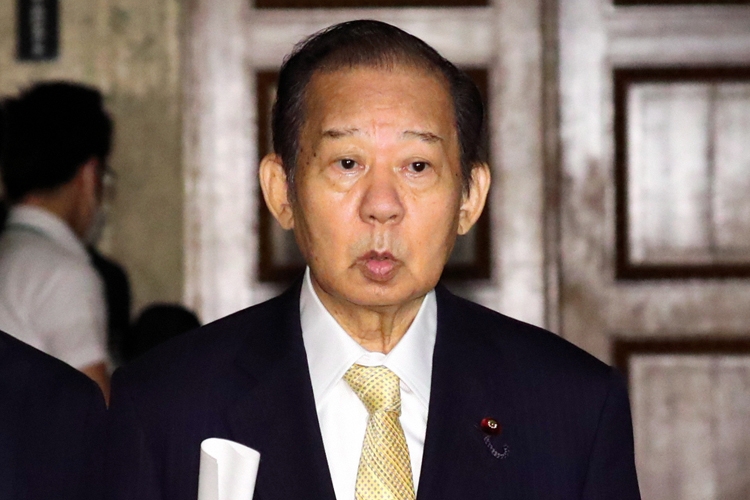 「1人10万円」の給付金で手のひらを返した二階俊博自民党幹事長(写真/時事通信社)