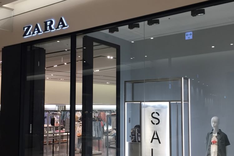 安さとモード感を売りにファストファッションブランドで世界1位の業績を誇るZARA