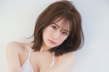 東京理科大卒グラドル・福岡みなみ 美ボディの2次曲線