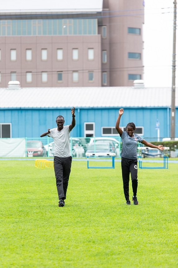 青々と伸びる芝、爽やかな前橋の空気